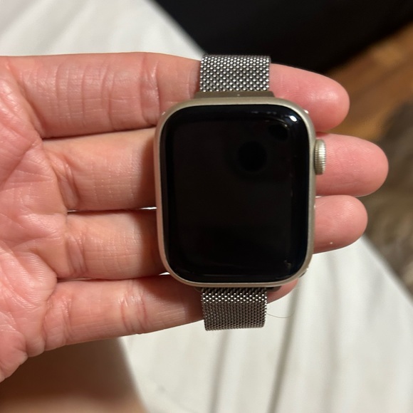 Apple Watch Series Silver Color 41mm GPS Cellular